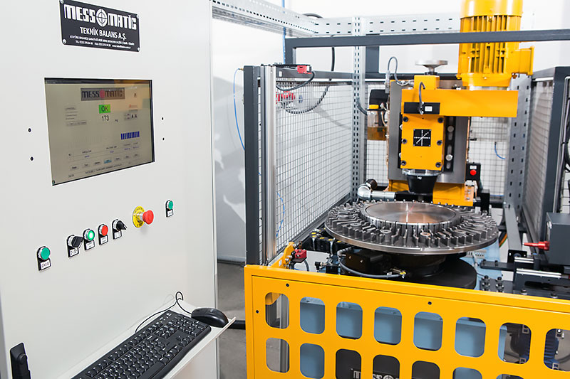 Automatic Brake Disc Balancing Machine MessMatic